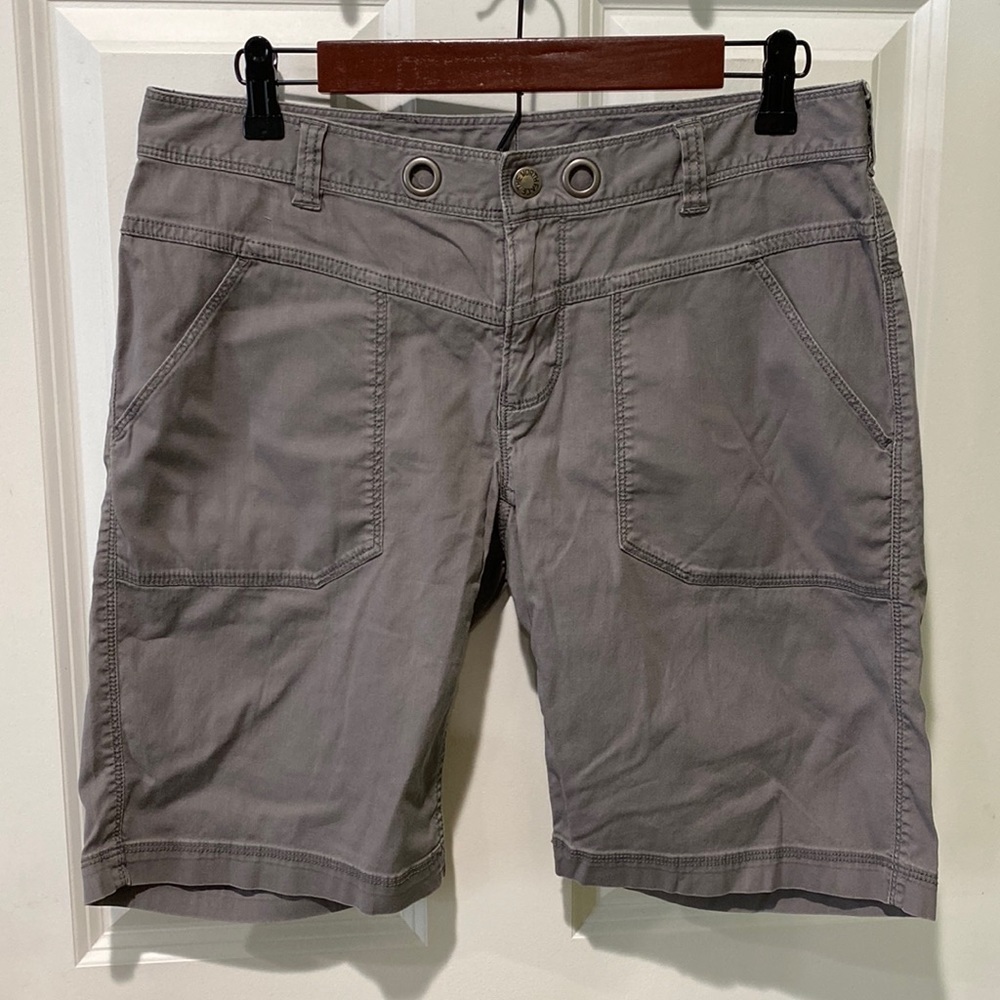 The North Face 10” Shorts EUC